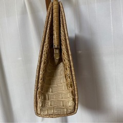遺品整理　本革バックの画像