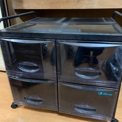 決まりました。キャスター付き衣装ケース