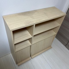 本棚 ディスプレイ収納ラック フラップ扉付き スッキリ収納