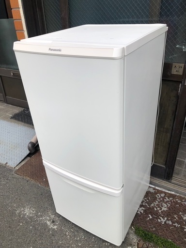 Panasonicパナソニック 冷蔵庫 NR-B14CW-W 2019年製 138Lの容量とLED