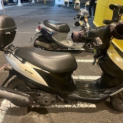 アドレス125 　リアボックスつきの画像