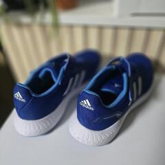 ADIDAS スニーカーの画像