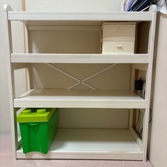 おもちゃ棚