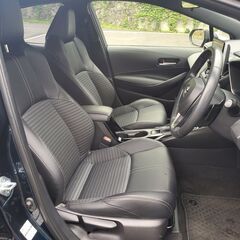 人気のトヨタ車！カローラスポーツ！嬉しい車検付♪の画像