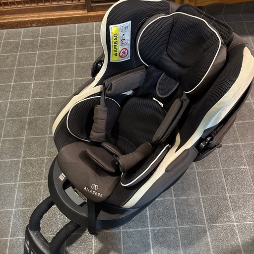 日本製　エールベベクルット3i チャイルドシート