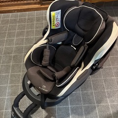 日本製　エールベベクルット3i チャイルドシート