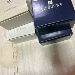 新品GIVENCHYペアコーヒーカップの画像