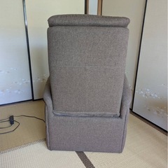 【引取限定】ニトリ電動リクライニングチェア (コンフェBR)の画像