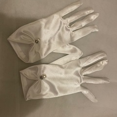 ブライダル小物　ティアラ　グローブ　　の画像