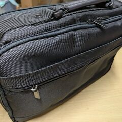 バッグ沢山投稿中【中古】ANDY HAWARD　いいサイズのバッグの画像