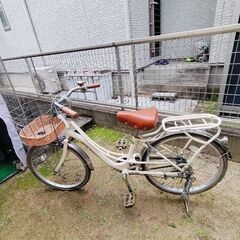 24インチ 自転車 クリーム色?鍵付き ママチャリ?超美品?785?