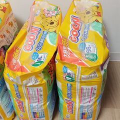 【２袋2,100円譲渡先決定】★新品未使用：残２袋★GOON Mサイズ 66枚入りの画像