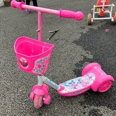 プリキュア　キックボードの画像
