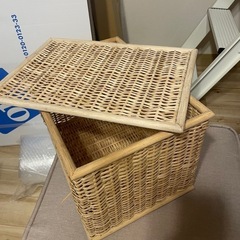 無印　バスケット　蓋つき
