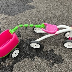 トレーラータイプの足けり車の画像