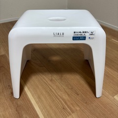 【未使用】風呂椅子　浴槽にかけられる　白