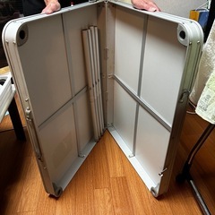 折り畳みテーブル
の画像