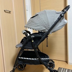 Aprica ラクーナエアーコンパクト ベビーカー  の画像