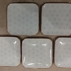 新品木箱入り、深川製磁の小皿5枚セットの画像