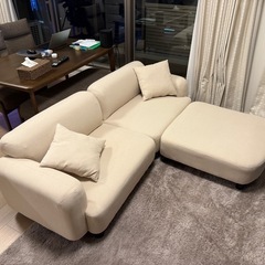 二人掛けソファーとオットマン(アイボリー、新品)