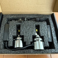 HID屋　Vシリーズ2色切替LEDフォグランプ（ホワイト×イエロー） （HB4）の画像