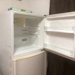 225L冷蔵庫の画像