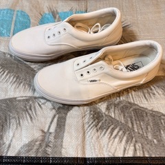 VANSホワイトシューズの画像
