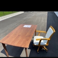 美品　ニトリ　ダイニングテーブル