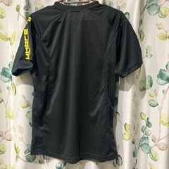 スポーツウェア　Tシャツ　umbro メンズSサイズの画像
