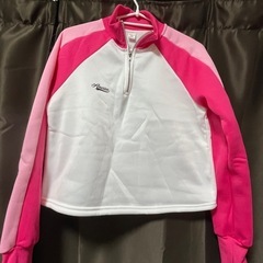 服(ハーフジップ)