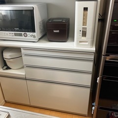 【松田家具】美品キッチンボード➕おまけ付き　　食器棚の画像