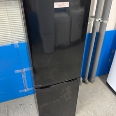 高年式！美品！ブラック色！2ドア☆162L☆激安冷蔵庫☆