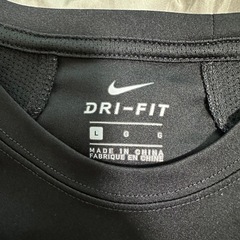 NIKE Tシャツの画像