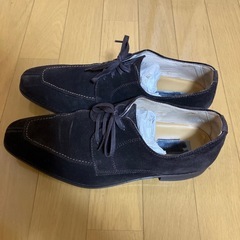 YUKI TORTI HOMME 本革スウエード Uチップ26EEEの画像