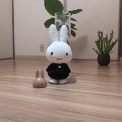 miffyちゃん　ぬいぐるみとスマホスタンド