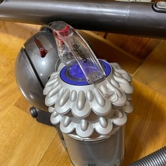 ダイソン Dyson キャニスター掃除機 DC63 の画像