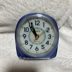 ミニ時計　　9センチ× 8センチ×幅4センチ