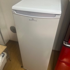 冷凍庫　107Ｌ　2020年製