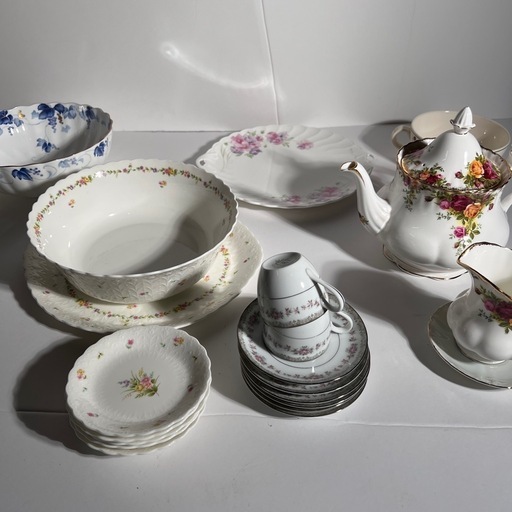 ・美品・ウェッジウッド　ロイヤルアルバート　ノリタケ　ナルミ　食器セット 美品・ウェッジウッド ロイヤルアルバート ノリタケ ナルミ 食器セット