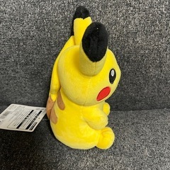 新品！　おすわりピカチュウの画像