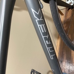 TREK FX7.5 クロスバイクの画像