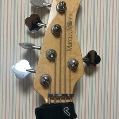 sire エレキベース　v3 5弦ベースの画像