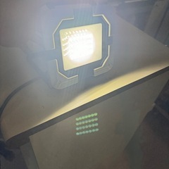 急ぎ　ワークライト　LEDライト　作業灯　DIY  カー用品　の画像