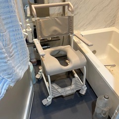 Toto シャワー椅子　トイレ椅子 福祉用具の画像