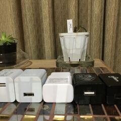 色々なメーカー混在　USB コンセント５個？の画像