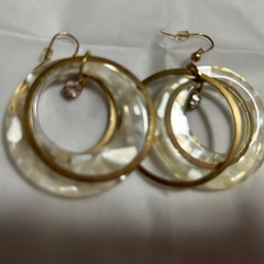 ピアス