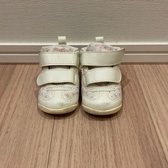 ASICS ベビーシューズ 花柄 ベルト式の画像