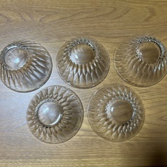 ガラス食器　5枚　まとめ売り　昭和レトロ　小皿　小鉢の画像