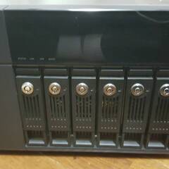 NetShelter 630 660 QNAP TS-659 Pro Ⅱ NAS 6ベイ ネットワークストレージ 本体のみ （HDDなし） 通電確認済みの画像
