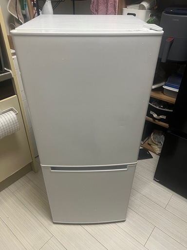 サンヨー２ドア冷蔵庫 106L  動作確認済 中古 2ドア冷蔵庫 ブラック 黒 ハイアール 106L 2014年～2015年